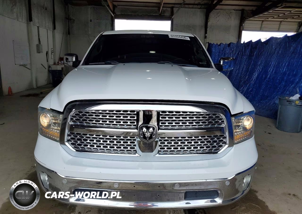 2018 Ram 1500 Laramie VIN:1C6RR7NT3JS221100 - 5