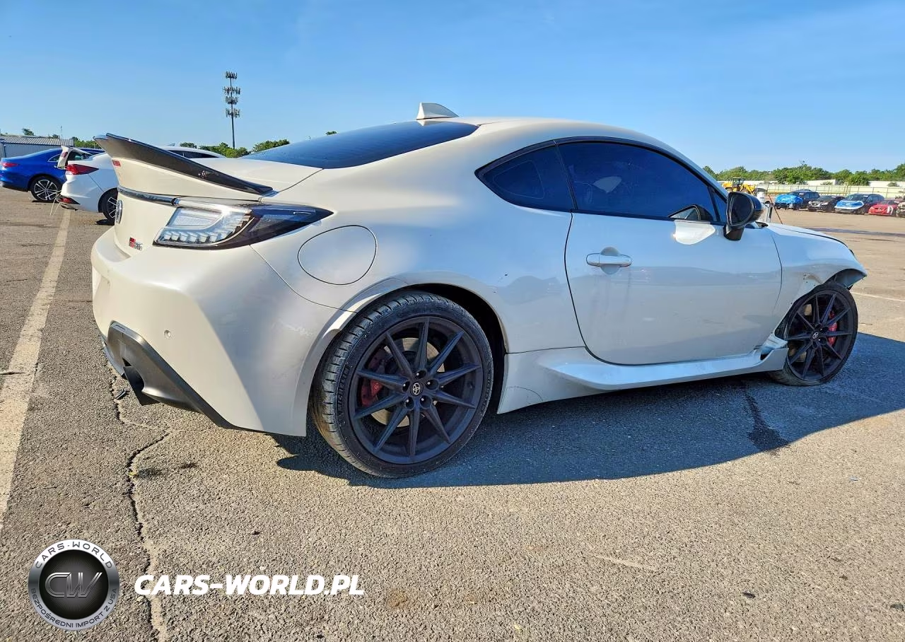 2024 Toyota Gr 86 Premium VIN:JF1ZNBE16R8761366 - 3