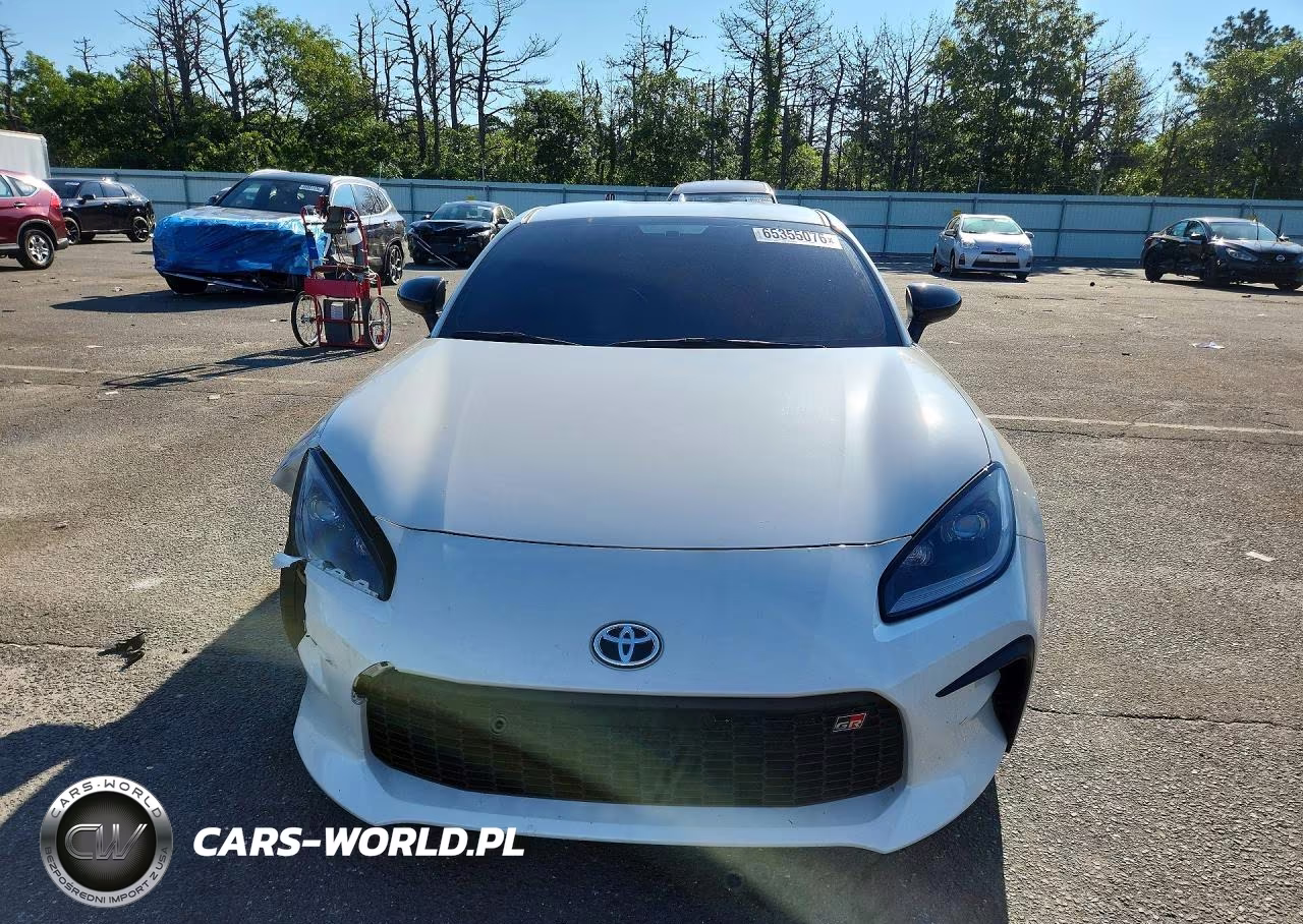 2024 Toyota Gr 86 Premium VIN:JF1ZNBE16R8761366 - 5