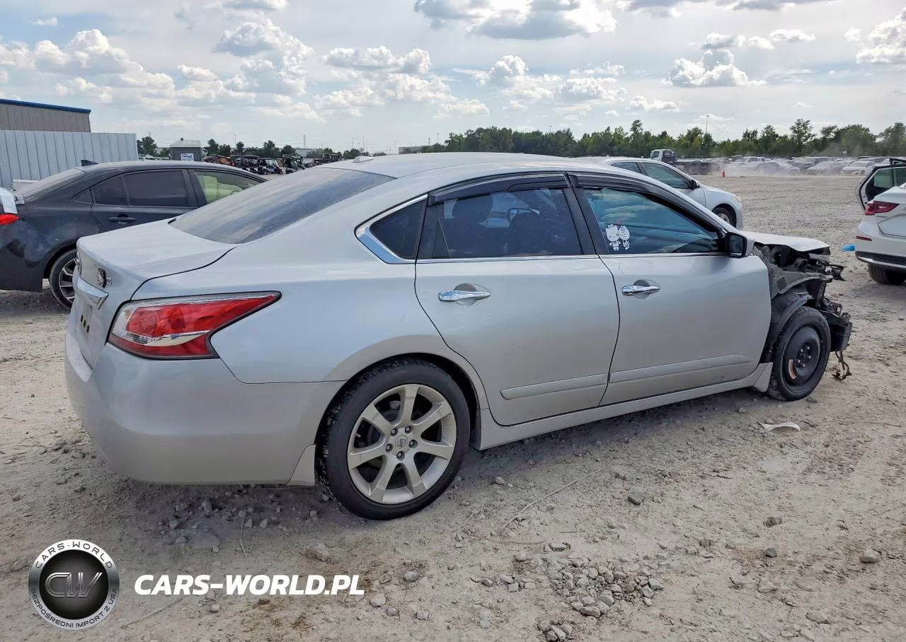 2015 Nissan Altima 2.5 S VIN:1N4AL3AP3FC147922 - 3
