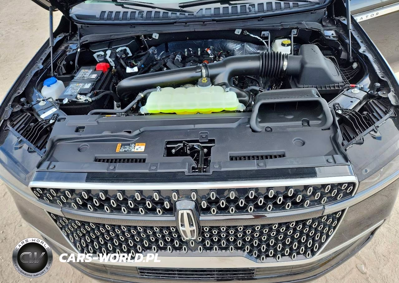2026 Lincoln Navigator Reserve VIN:5LMJJ2LG4TEL13705 - 12