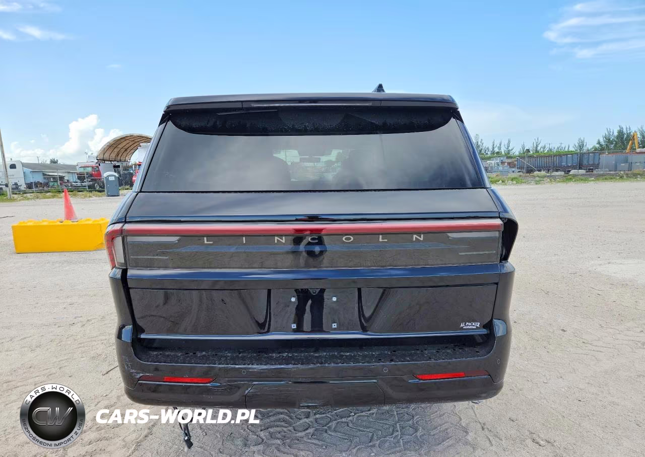 2026 Lincoln Navigator Reserve VIN:5LMJJ2LG4TEL13705 - 6