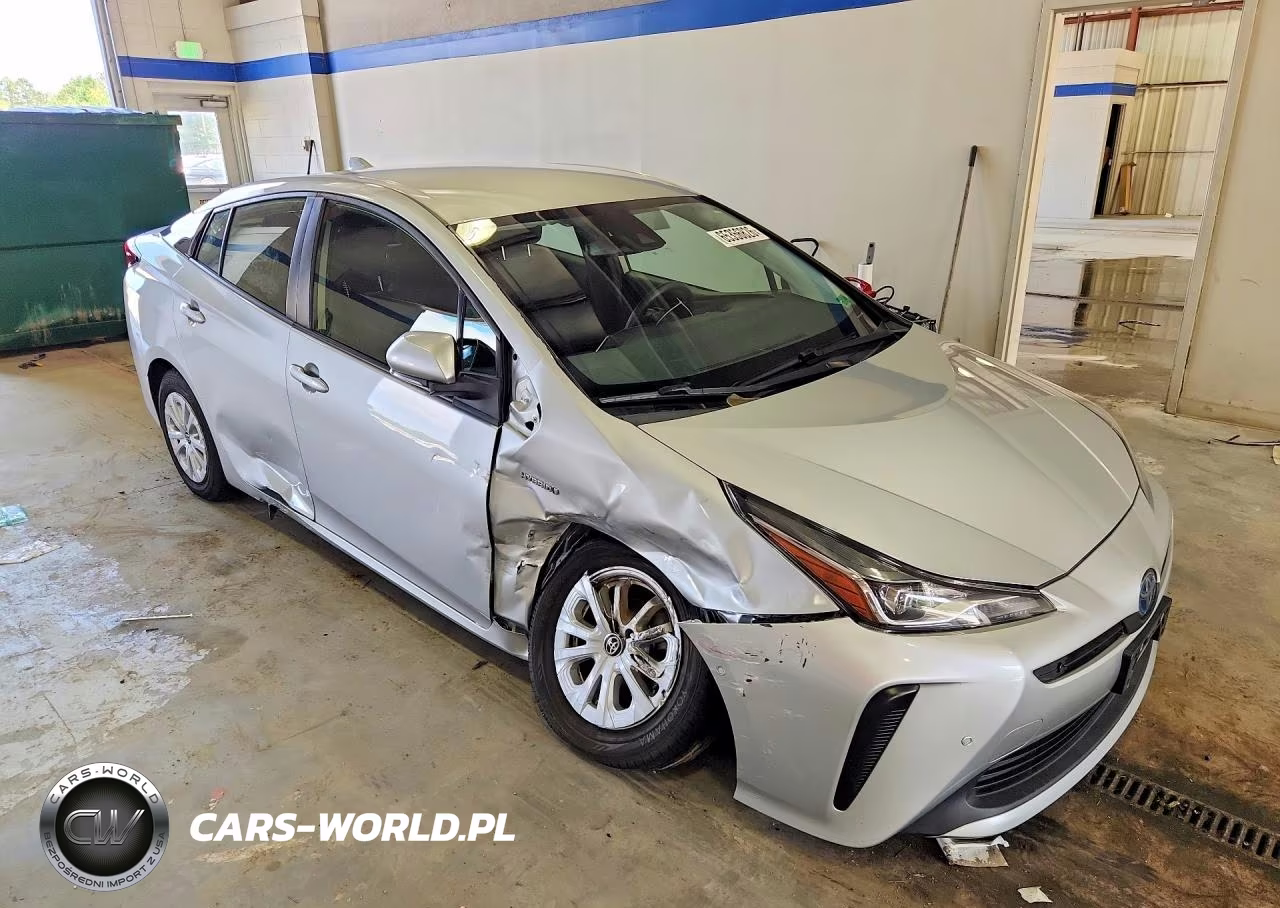 2021 Toyota Prius Le VIN:JTDKAMFU1M3135175 - 4
