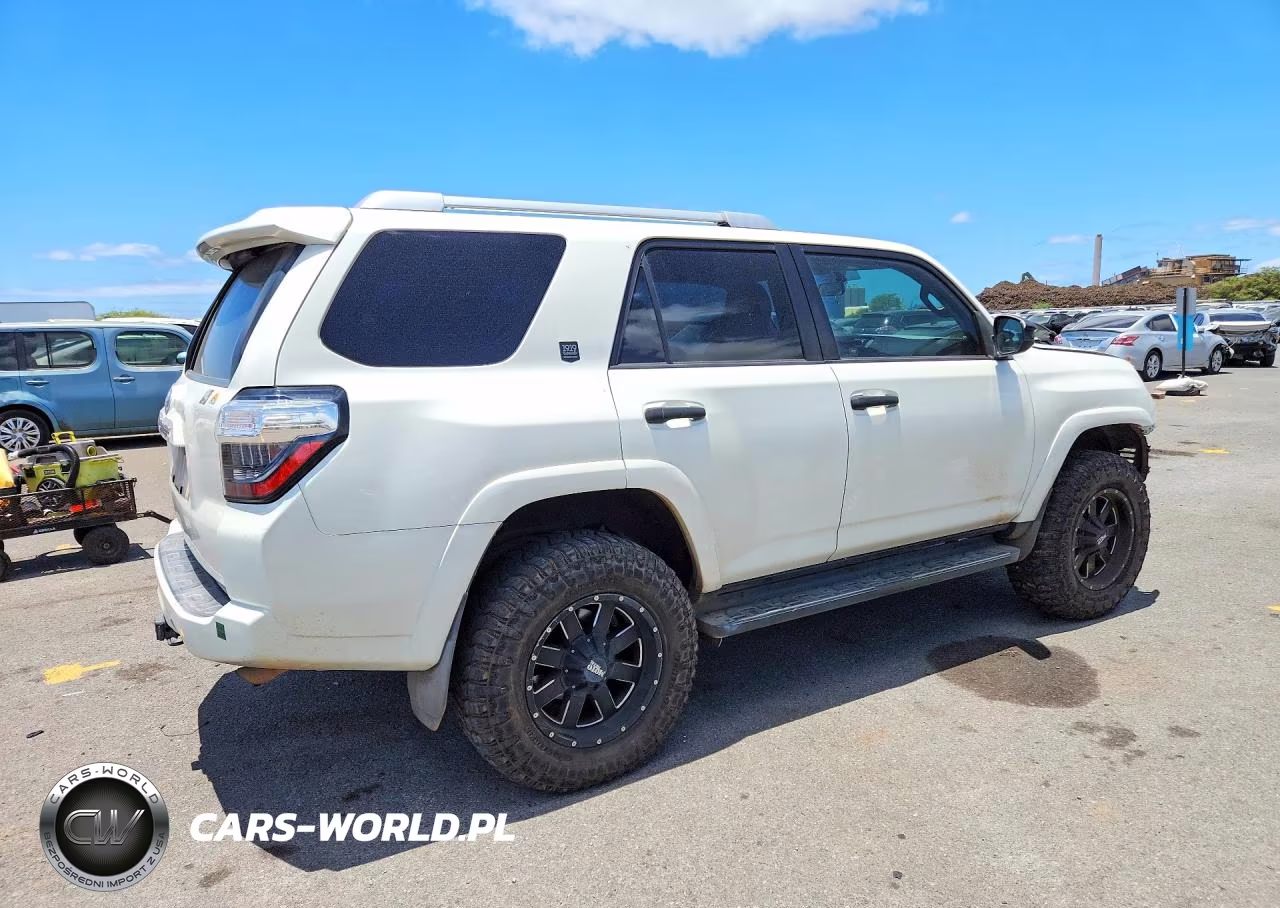 2019 Toyota 4Runner Sr5 VIN:JTEZU5JR9K5206215 - 3