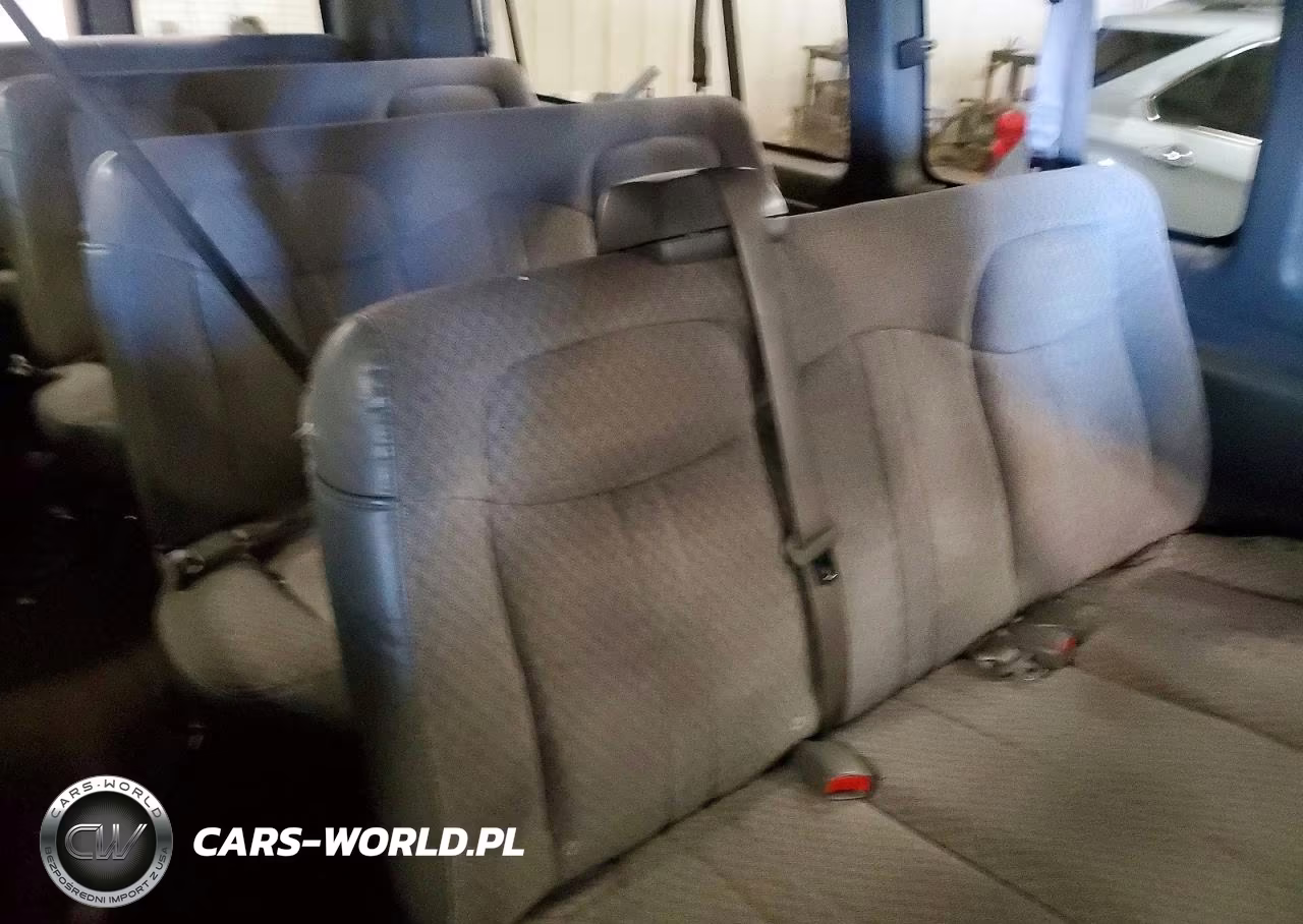 2007 Chevrolet Express G3500 VIN:1GAHG39U071214330 - 10