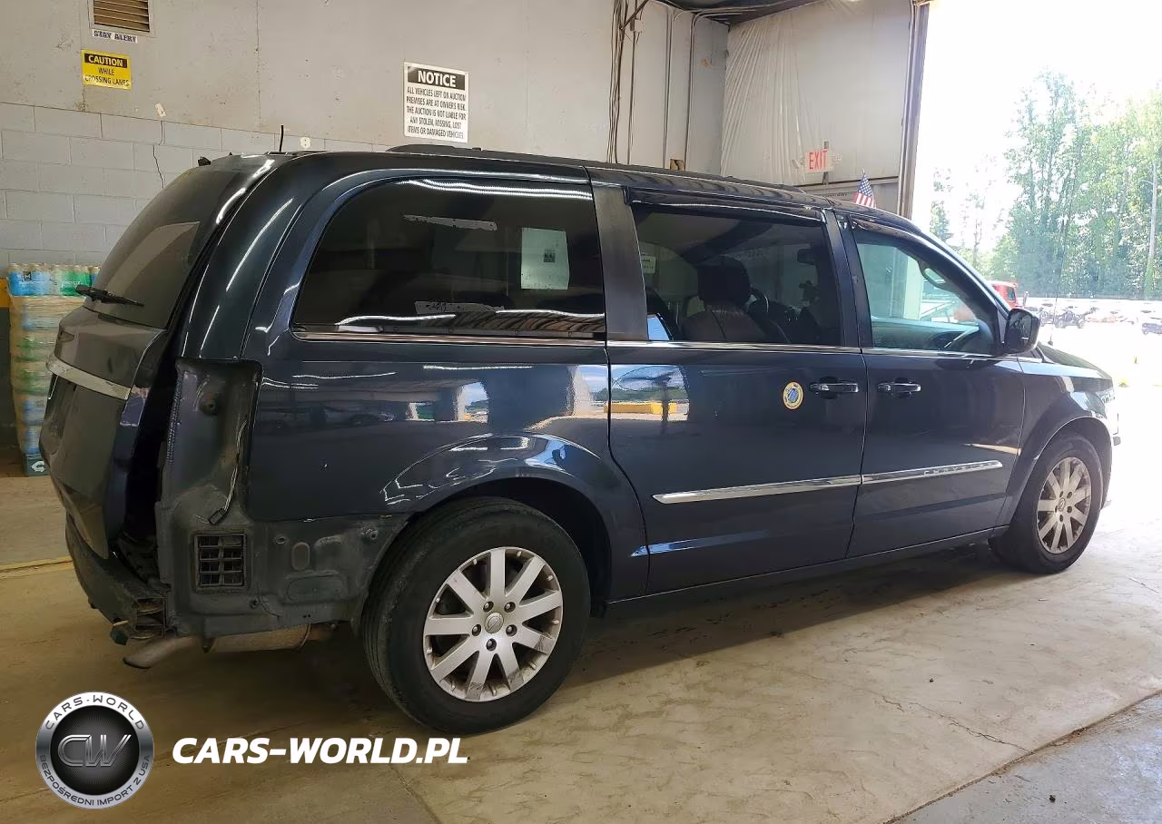2014 Chrysler Town & Country Touring VIN:2C4RC1BG1ER434729 - 3