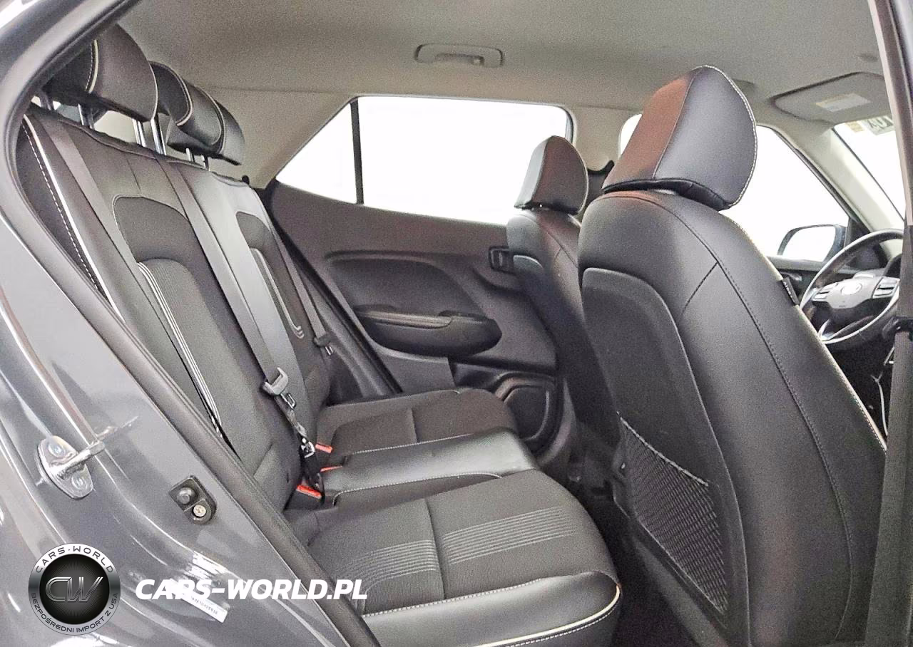 2026 Hyundai Venue Sel VIN:KMHRC8A36TU425916 - 11