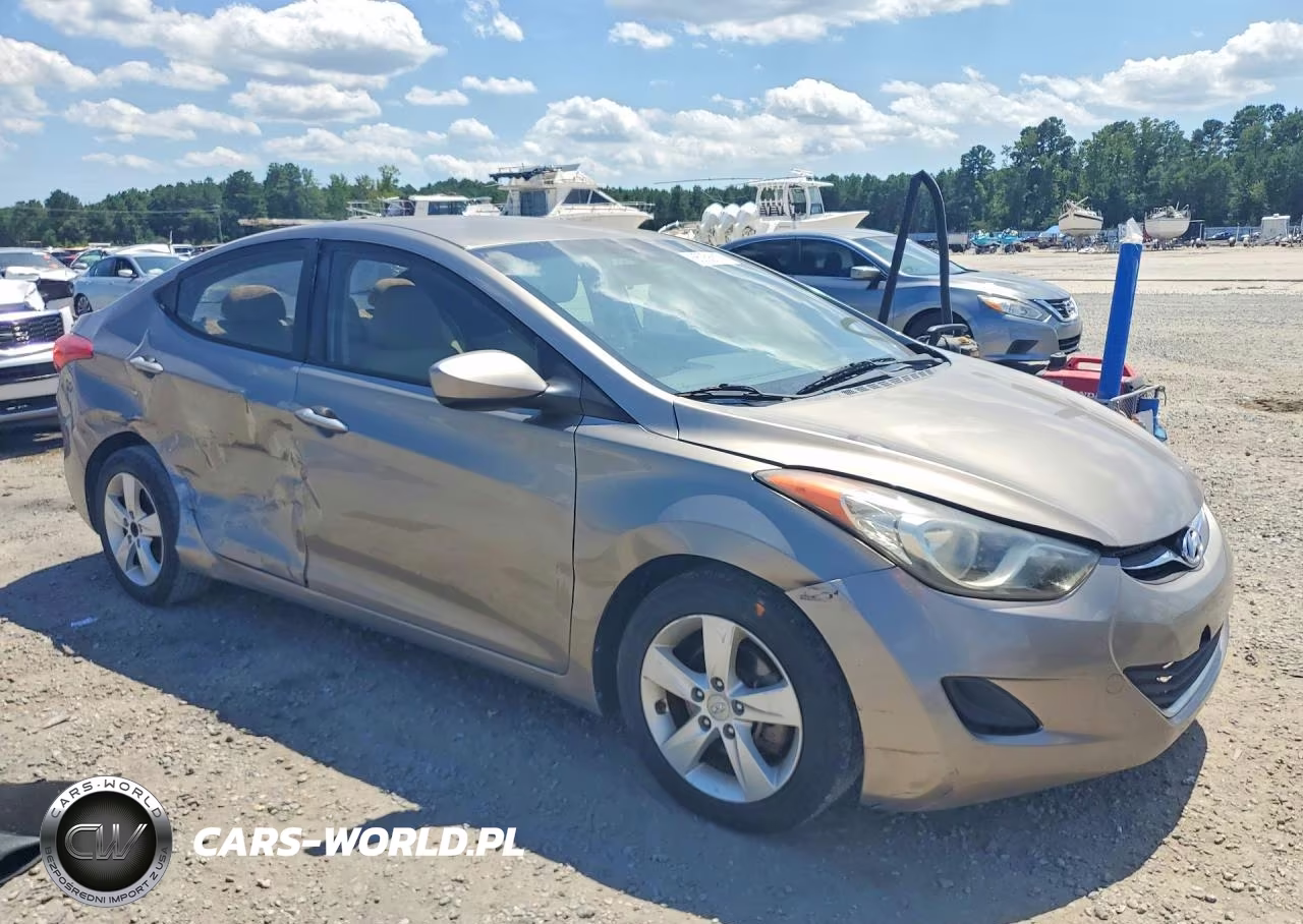 2013 Hyundai Elantra Gls VIN:5NPDH4AE5DH265632 - 4