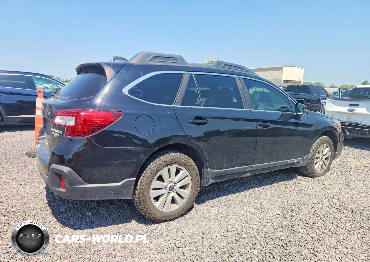 2019 Subaru Outback 2.5I Premium VIN:4S4BSAFC4K3319053 - 3