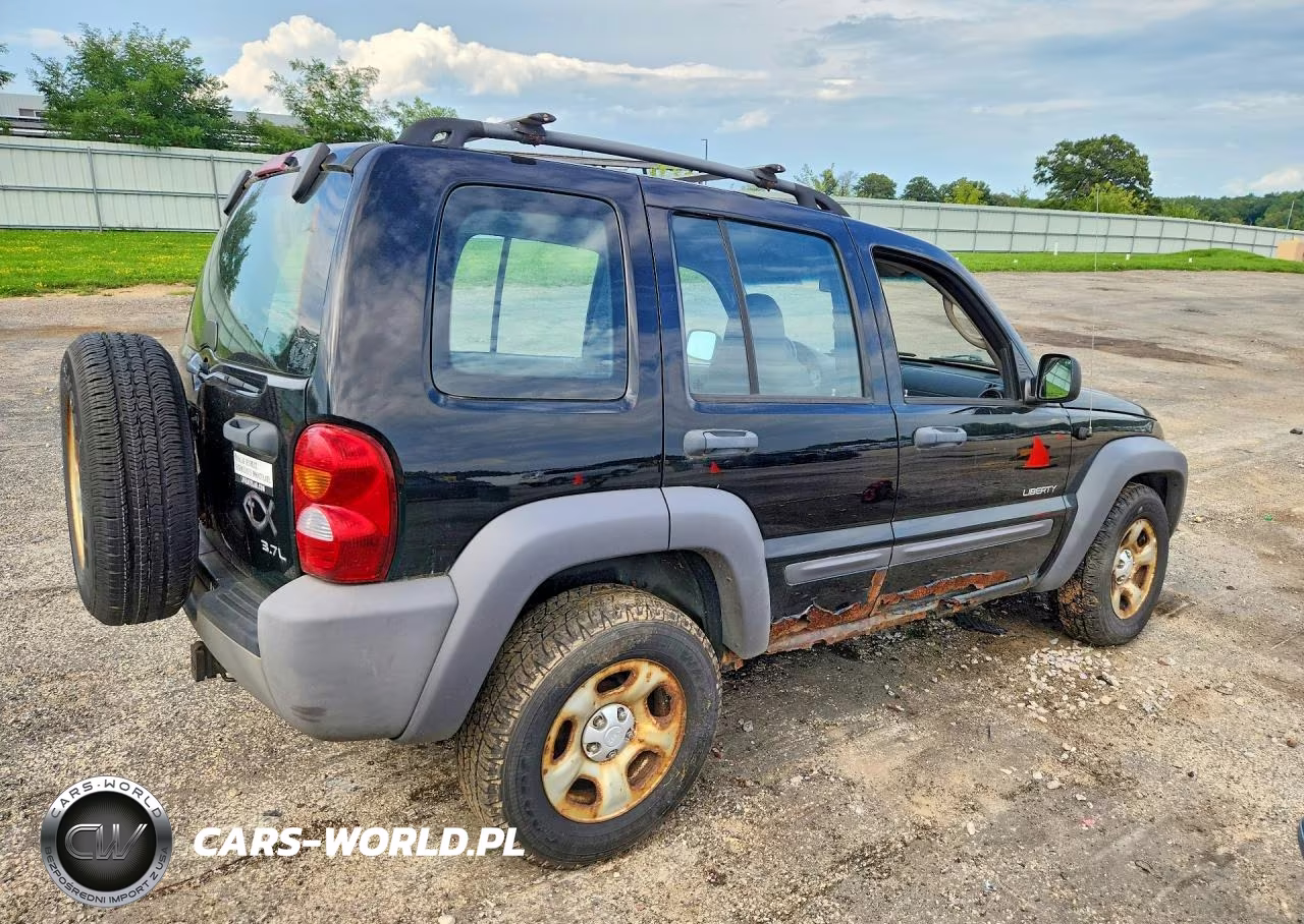 2004 Jeep Liberty Sport VIN:1J4GL48K54W248583 - 3