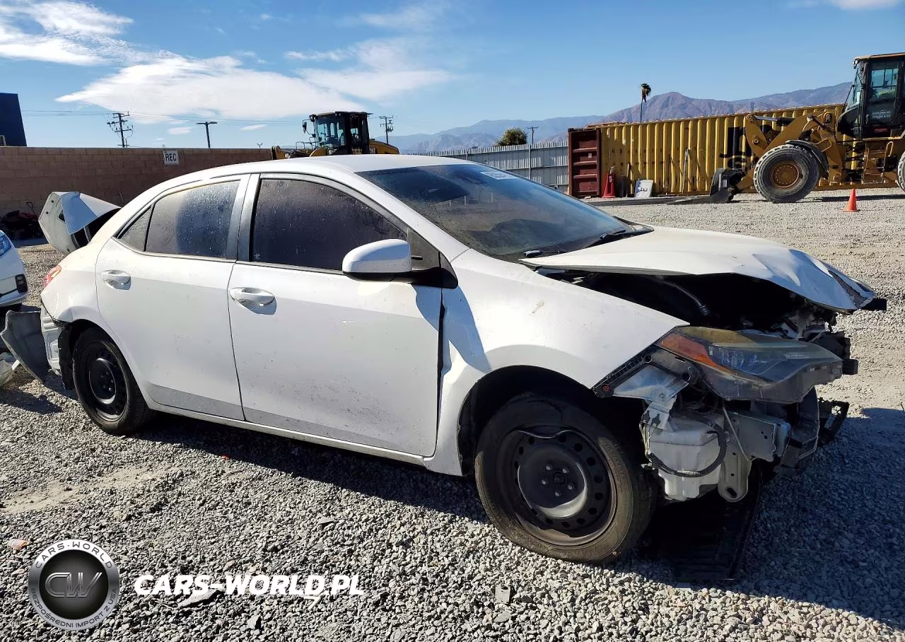 2017 Toyota Corolla Le VIN:5YFBURHE2HP670975 - 4
