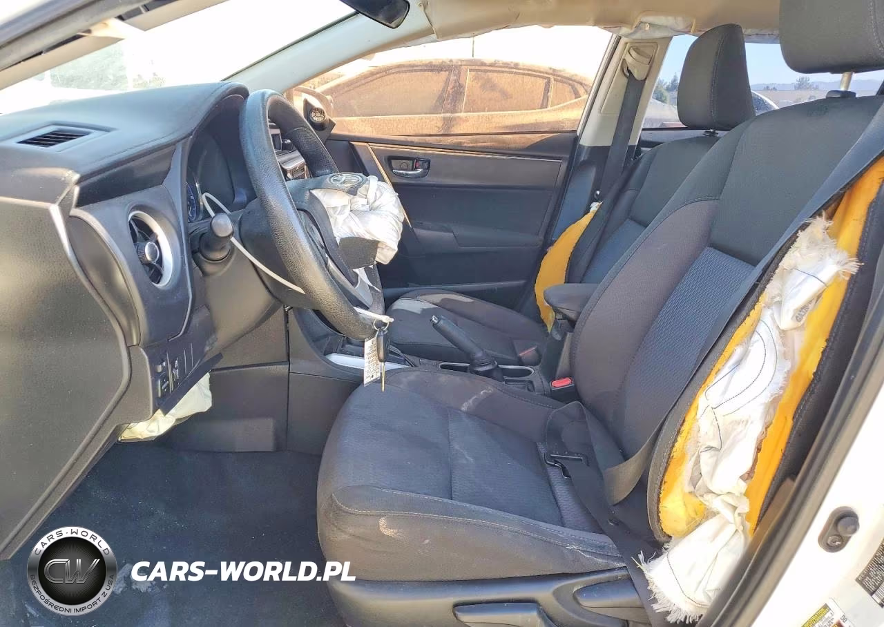 2017 Toyota Corolla Le VIN:5YFBURHE2HP670975 - 7