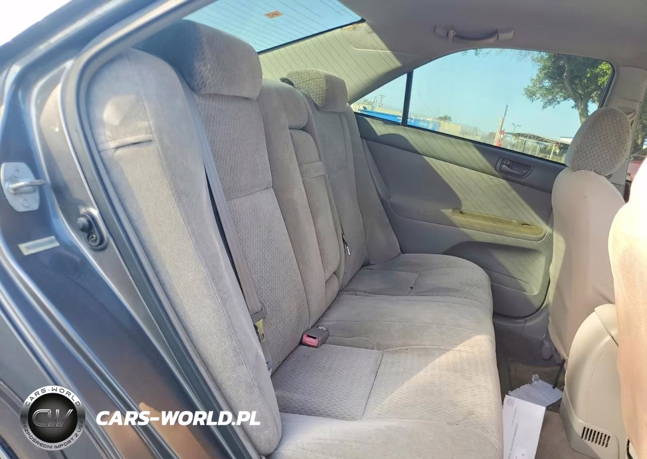 2003 Toyota Camry Le VIN:4T1BE32K73U767881 - 10