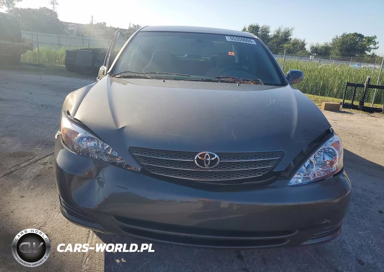 2003 Toyota Camry Le VIN:4T1BE32K73U767881 - 5