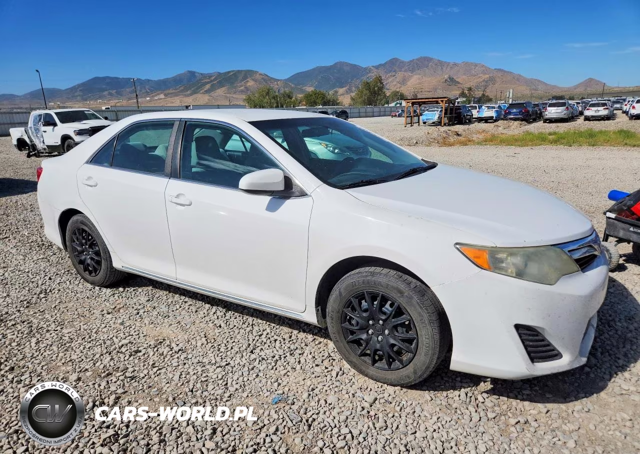 2013 Toyota Camry Le VIN:4T1BF1FK3DU228476 - 4