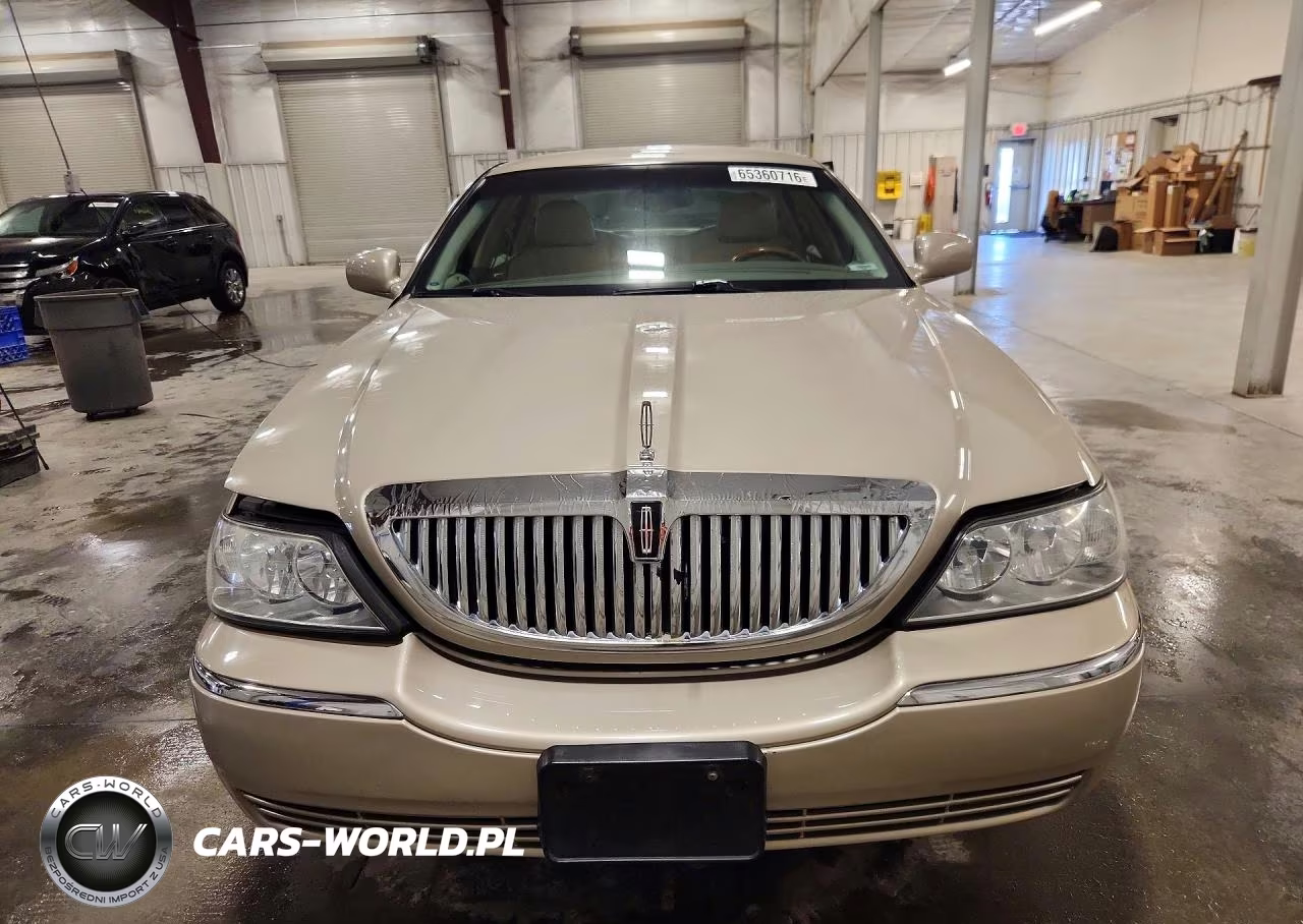 2004 Lincoln Town Car Ultimate VIN:1LNHM83W84Y665527 - 5