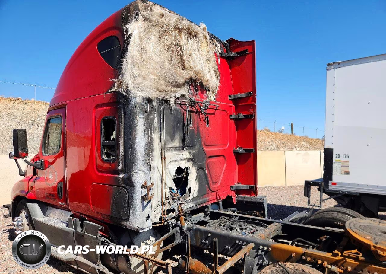2018 Freightliner Cascadia 125 Semi Truck VIN:3AKJGLDR8JSJE9338 - 13