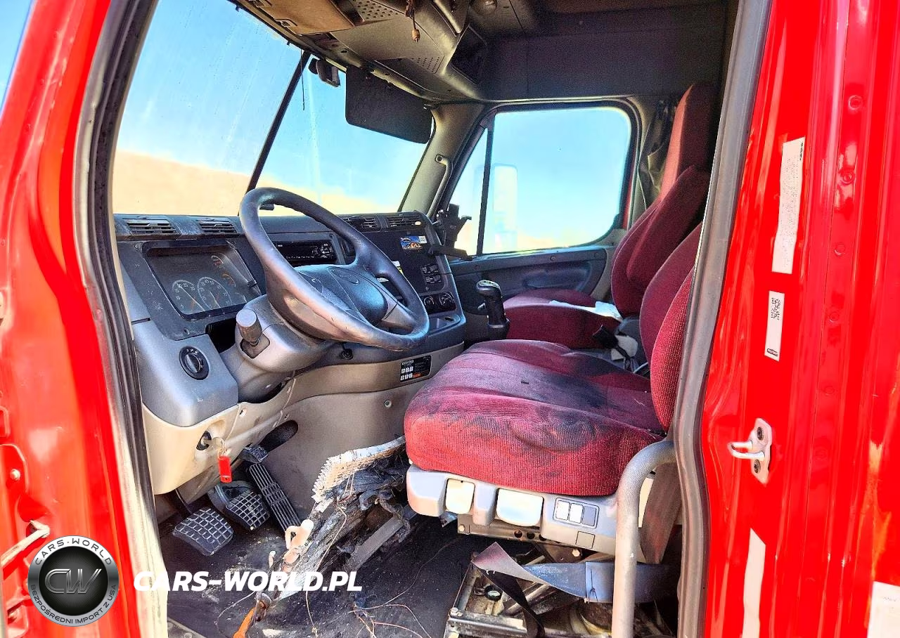 2018 Freightliner Cascadia 125 Semi Truck VIN:3AKJGLDR8JSJE9338 - 7
