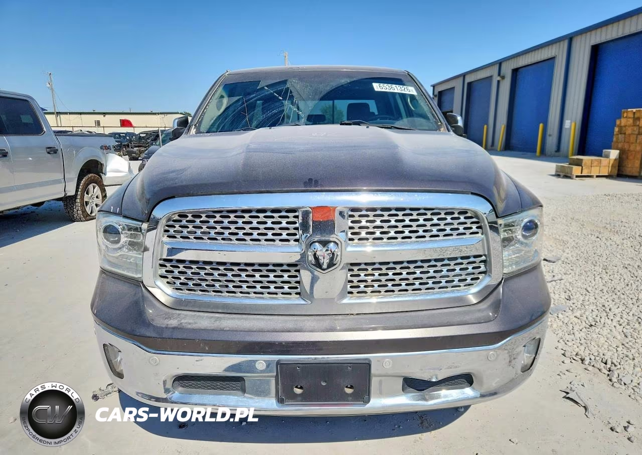 2017 Ram 1500 Laramie VIN:1C6RR7NT1HS607668 - 5