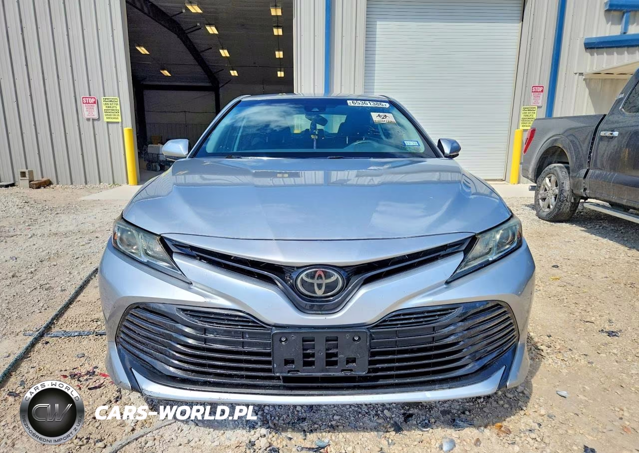 2018 Toyota Camry L VIN:4T1B11HK9JU089381 - 5