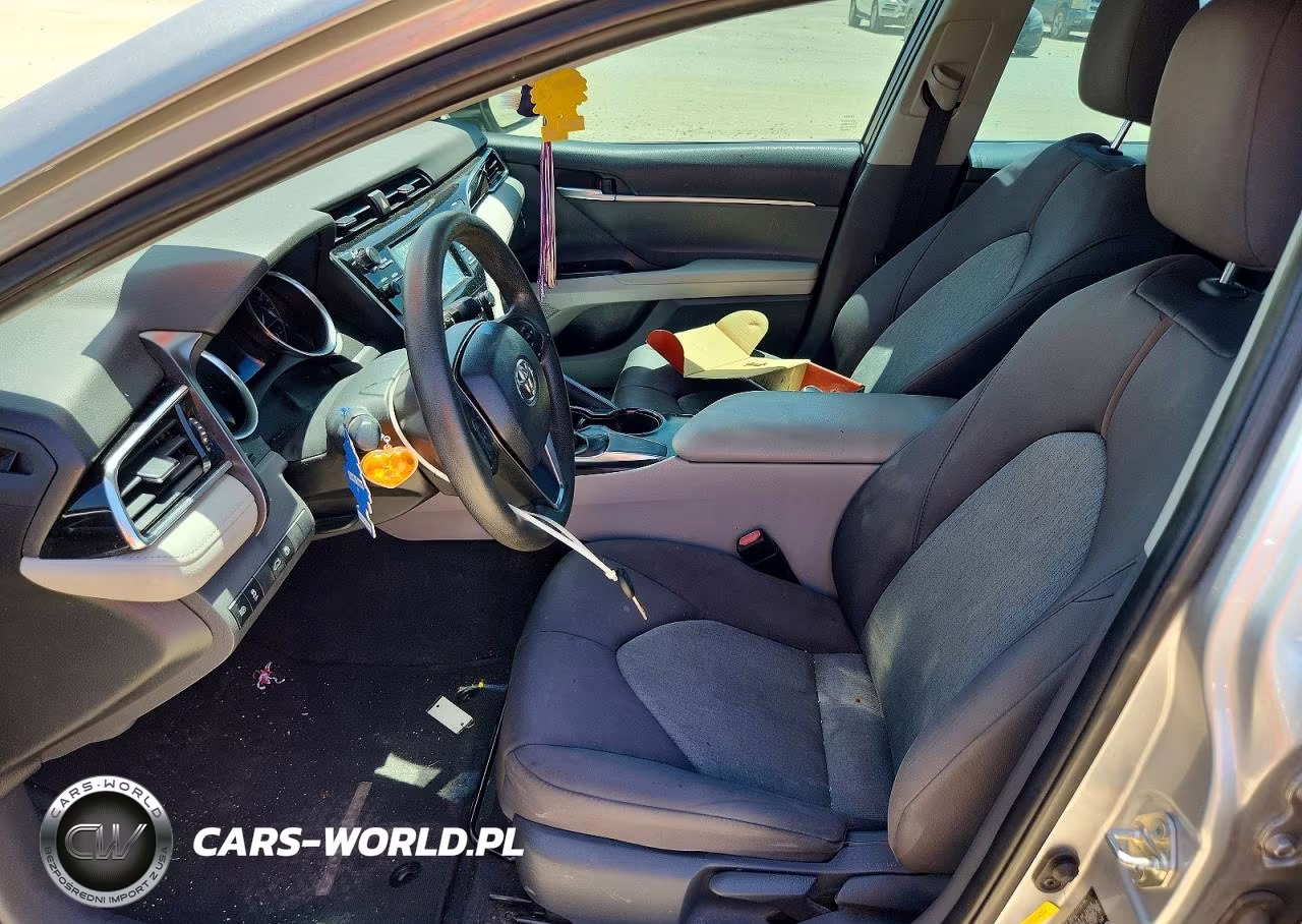 2018 Toyota Camry L VIN:4T1B11HK9JU089381 - 7