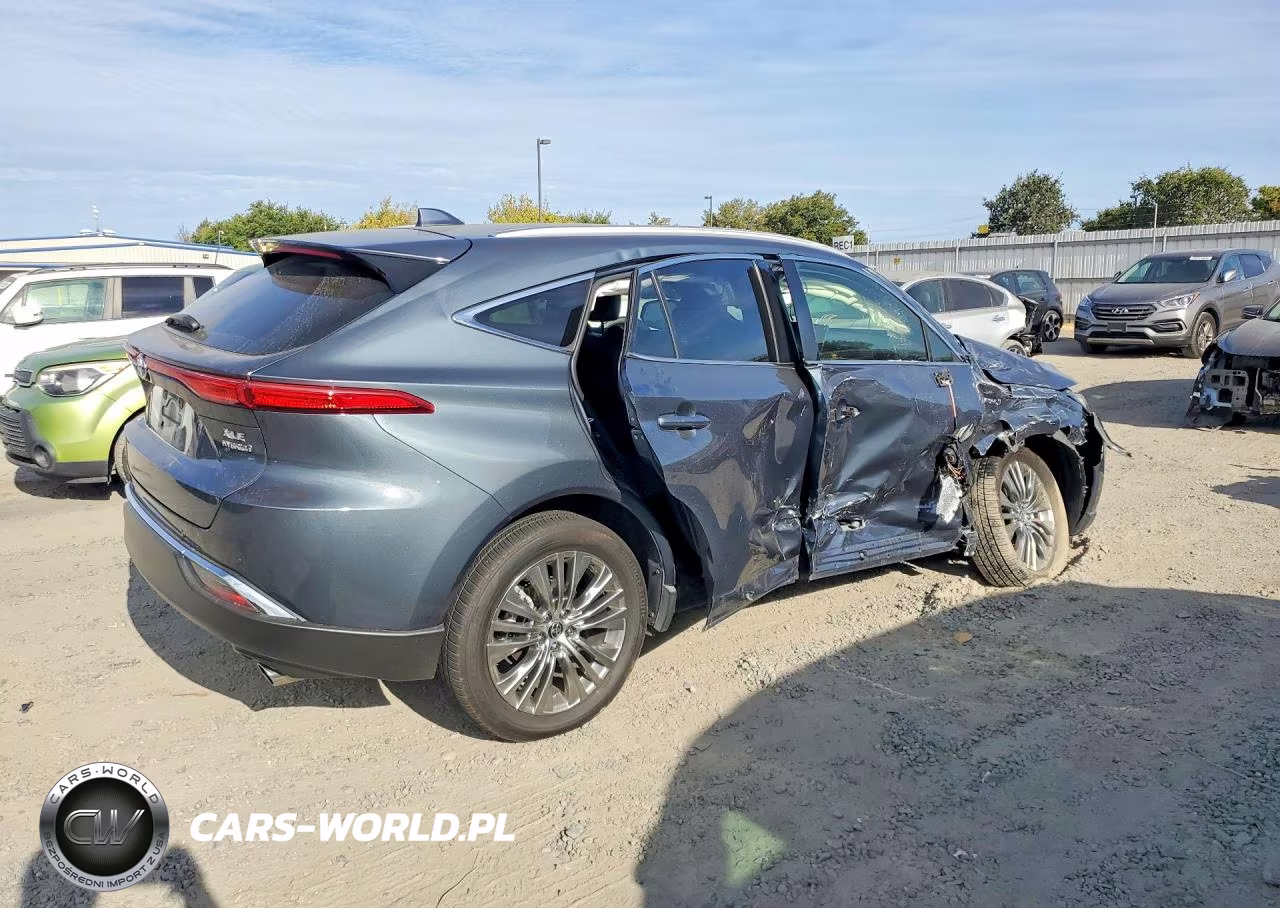 2021 Toyota Venza Xle VIN:JTEAAAAH7MJ004215 - 3
