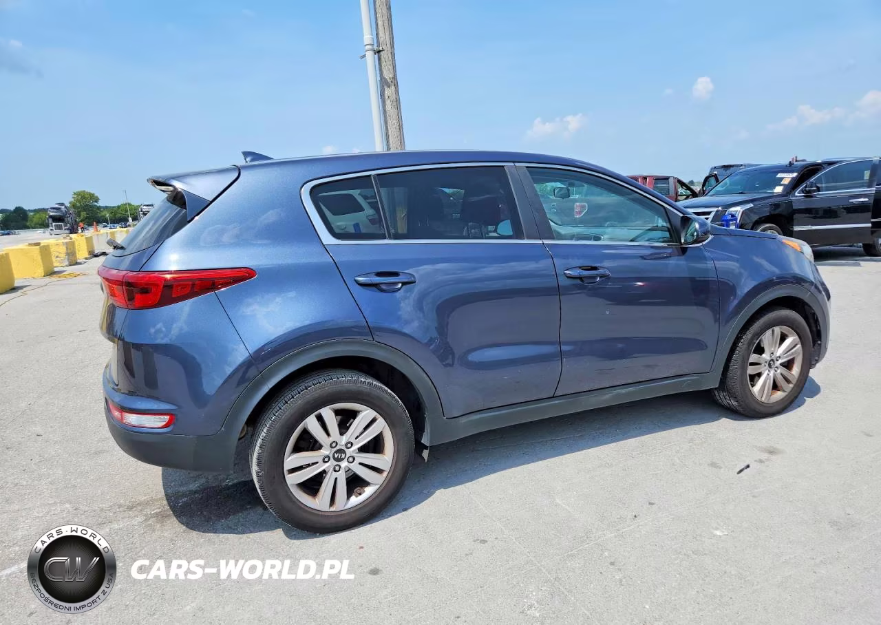 2018 Kia Sportage Lx VIN:KNDPM3AC2J7313377 - 3