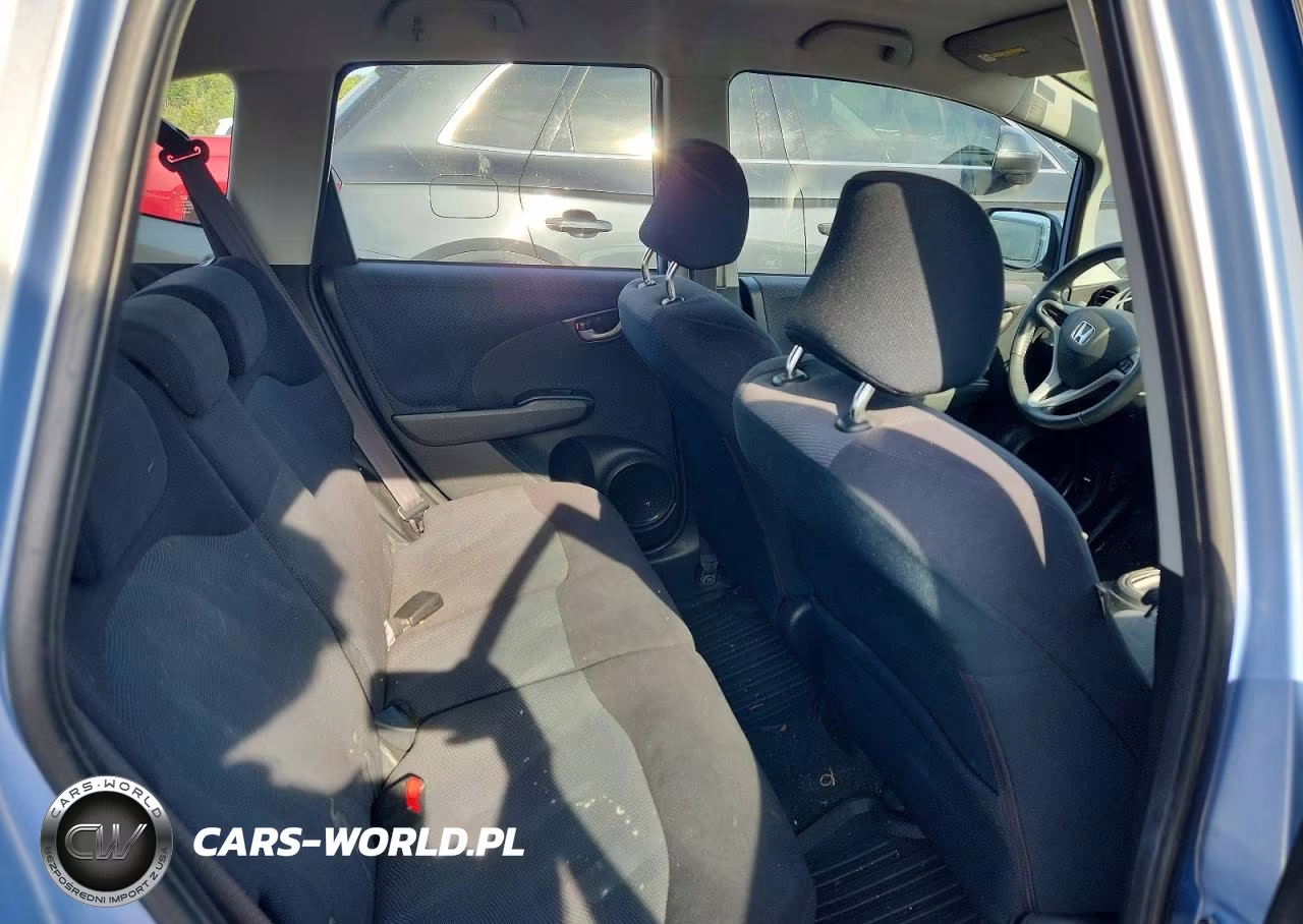 2010 Honda Fit Sport VIN:JHMGE8H40AC009866 - 10