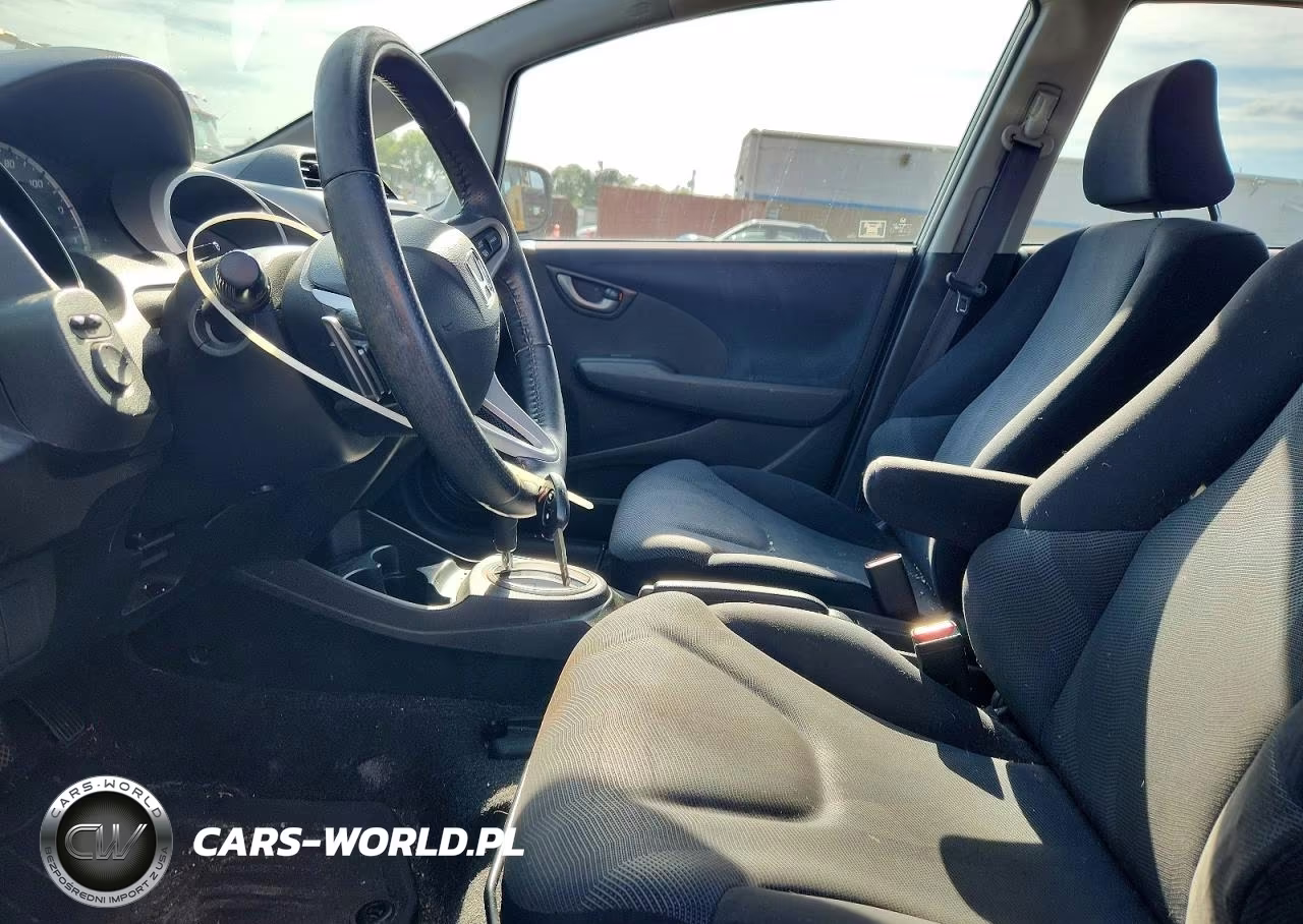 2010 Honda Fit Sport VIN:JHMGE8H40AC009866 - 7