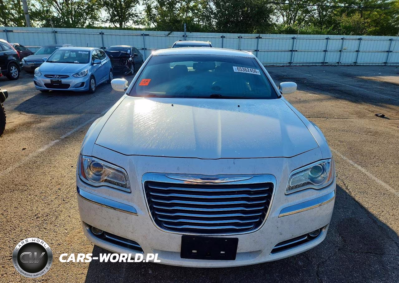 2014 Chrysler 300 VIN:2C3CCARG7EH356155 - 5