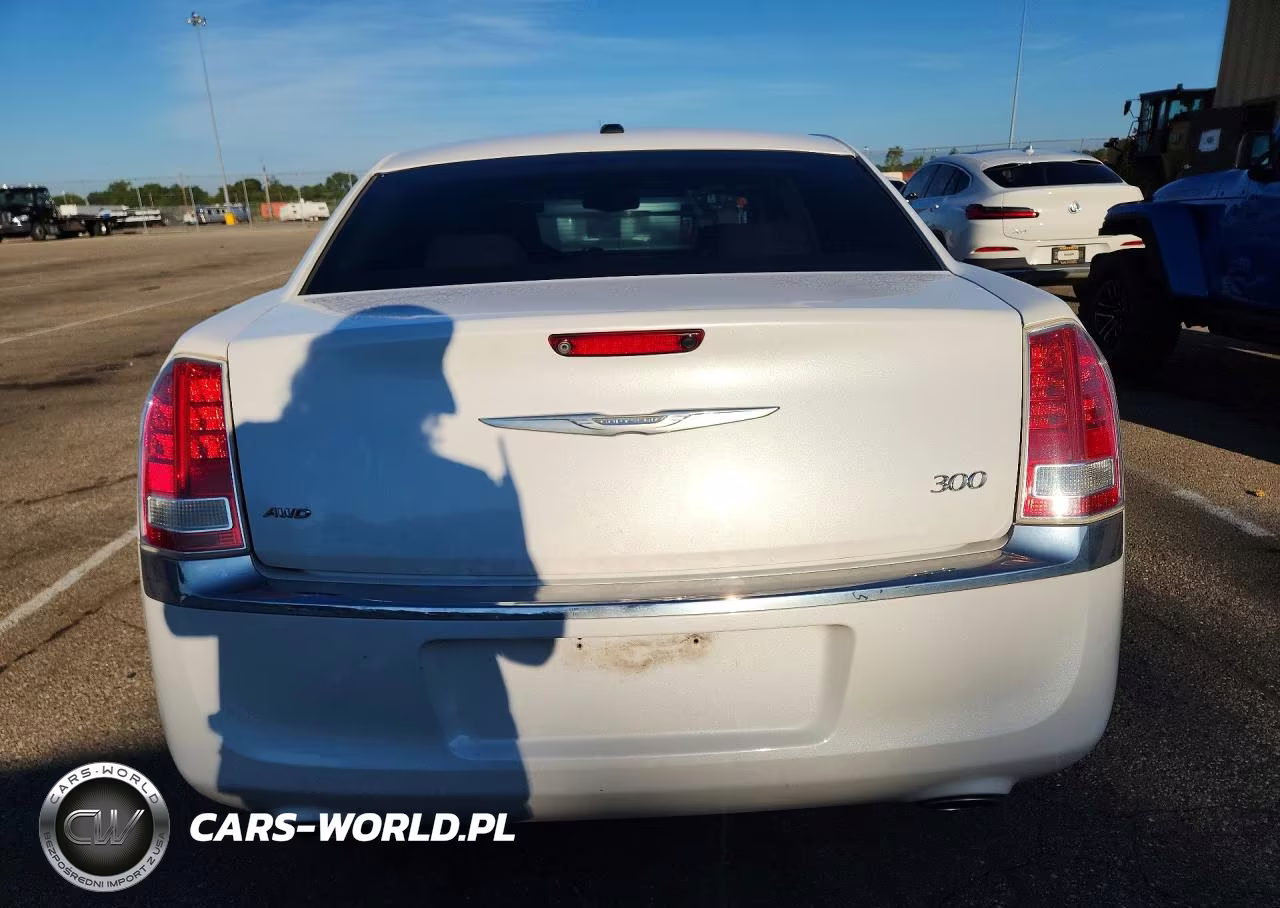 2014 Chrysler 300 VIN:2C3CCARG7EH356155 - 6