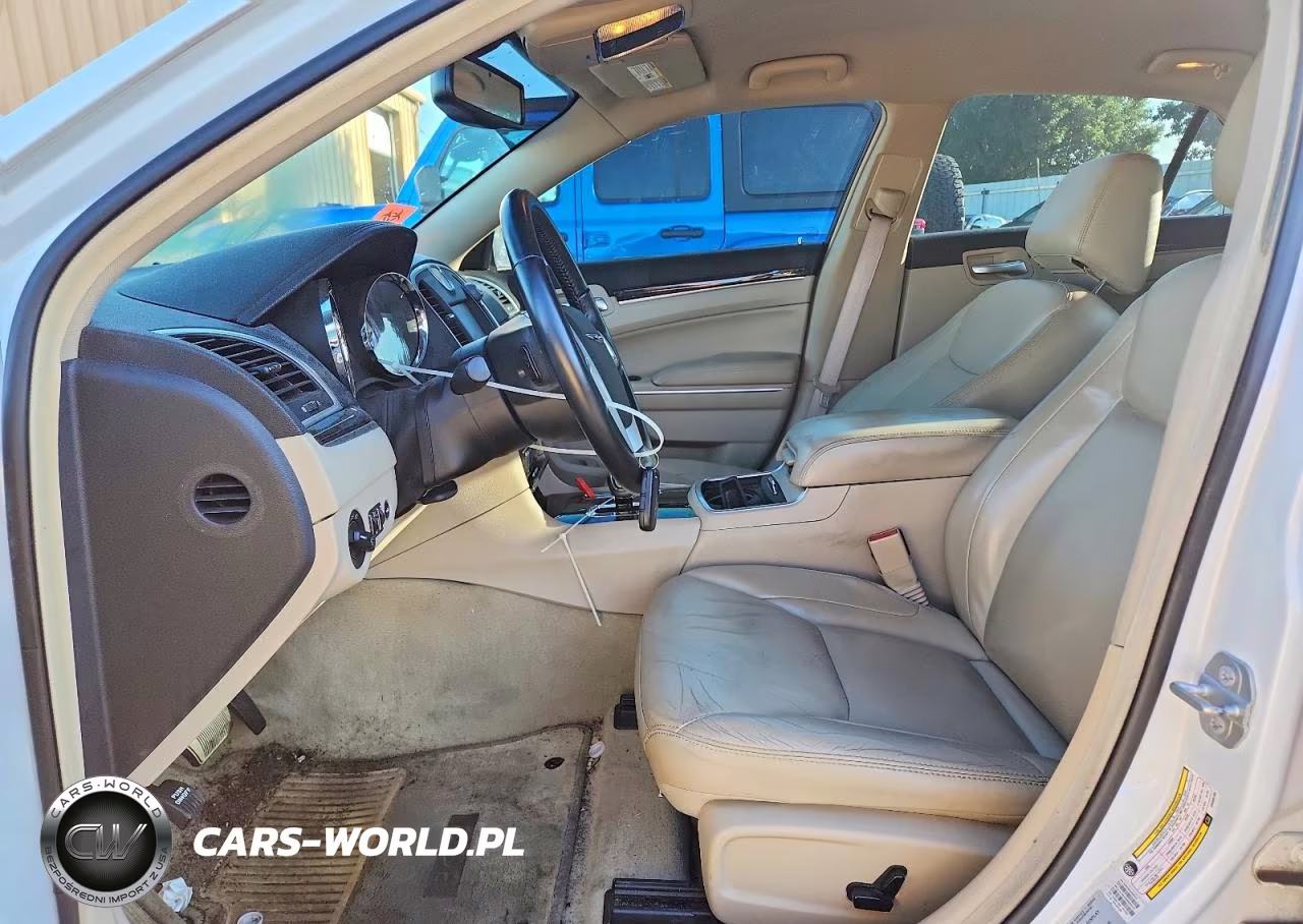 2014 Chrysler 300 VIN:2C3CCARG7EH356155 - 7