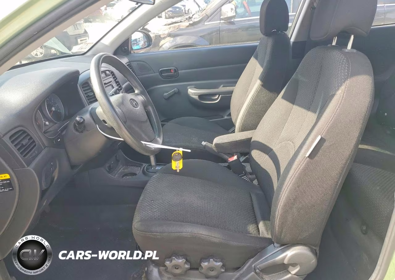 2008 Hyundai Accent Gs VIN:KMHCM36C28U099179 - 7