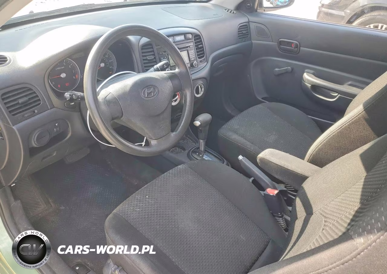 2008 Hyundai Accent Gs VIN:KMHCM36C28U099179 - 8