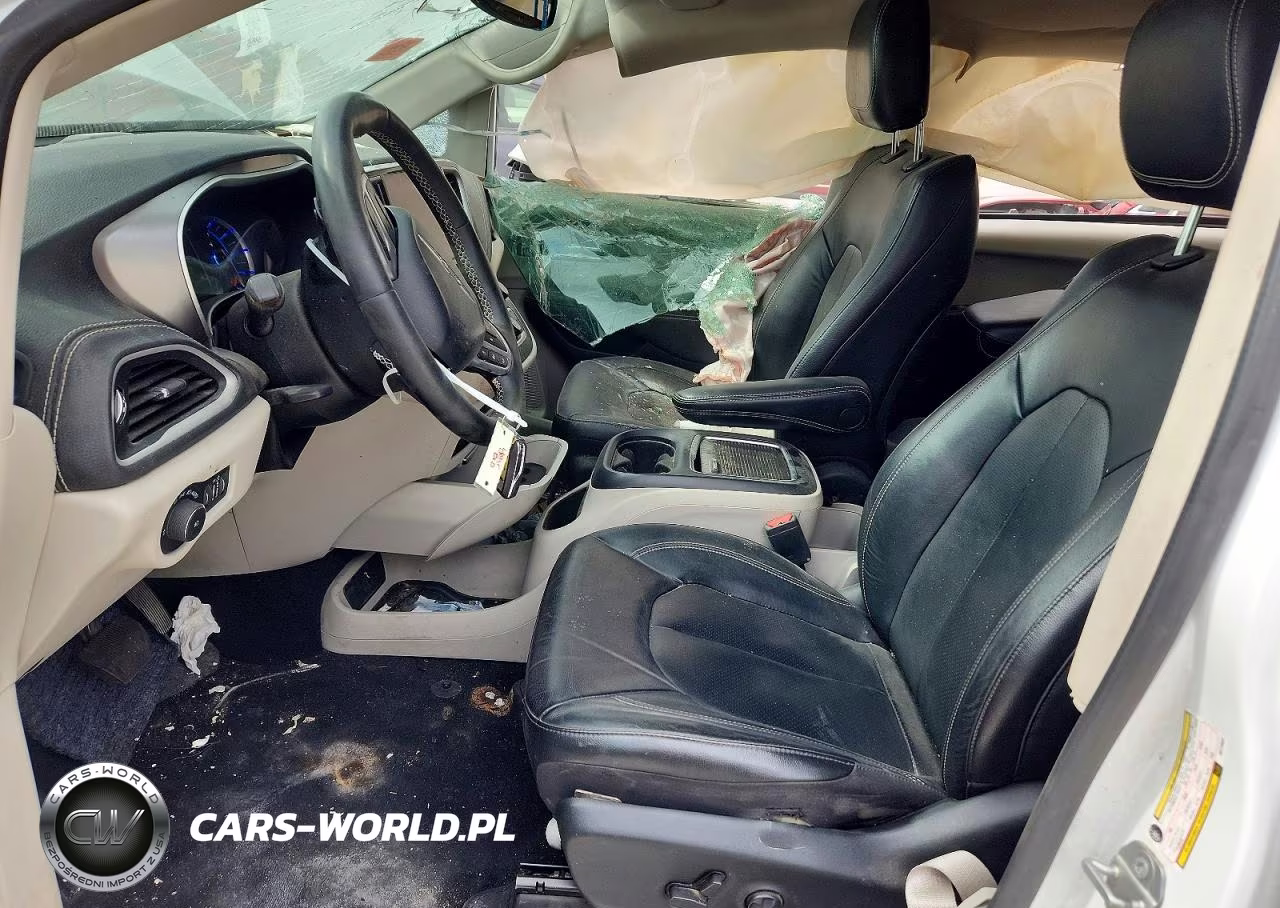 2022 Chrysler Pacifica Hybrid Touring L VIN:2C4RC1L74NR173840 - 7