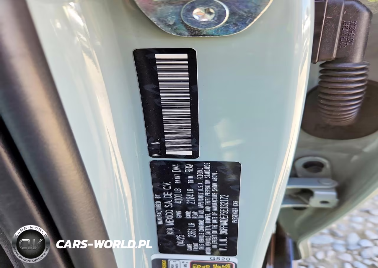 2025 Kia K4 Gt Line VIN:3KPFW4DE7SE132172 - 12