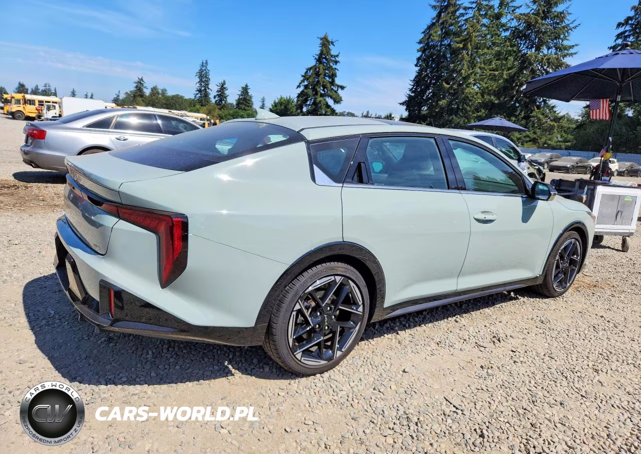 2025 Kia K4 Gt Line VIN:3KPFW4DE7SE132172 - 3