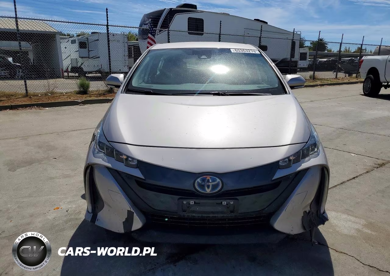 2020 Toyota Prius Prime Le VIN:JTDKARFP9L3147810 - 5
