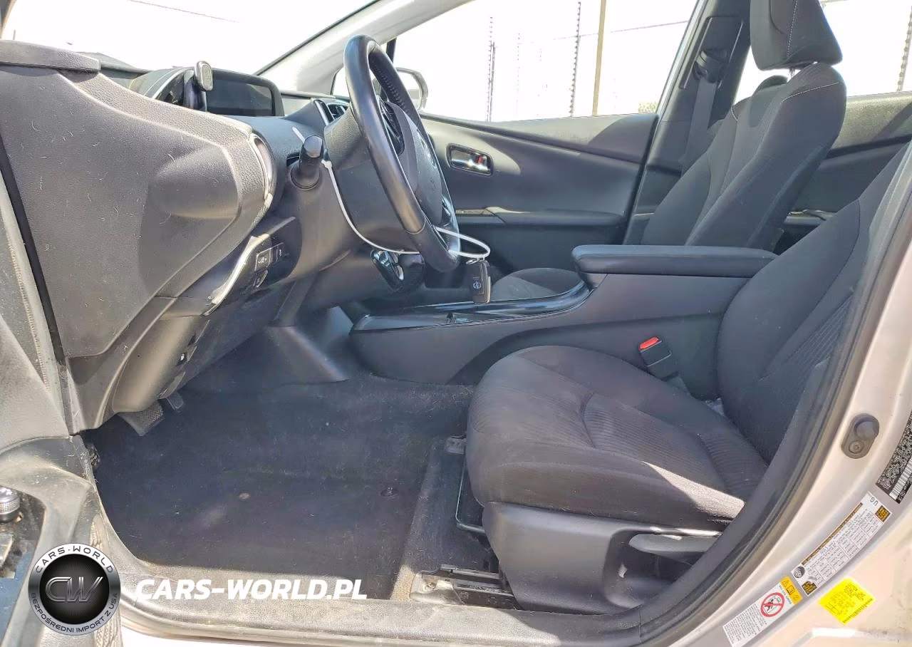 2020 Toyota Prius Prime Le VIN:JTDKARFP9L3147810 - 7