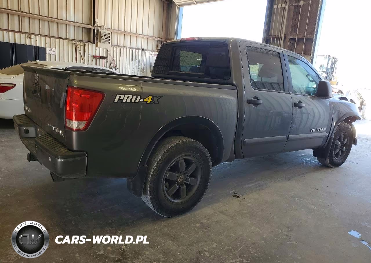 2015 Nissan Titan Pro-4X VIN:1N6BA0EC6FN510094 - 3