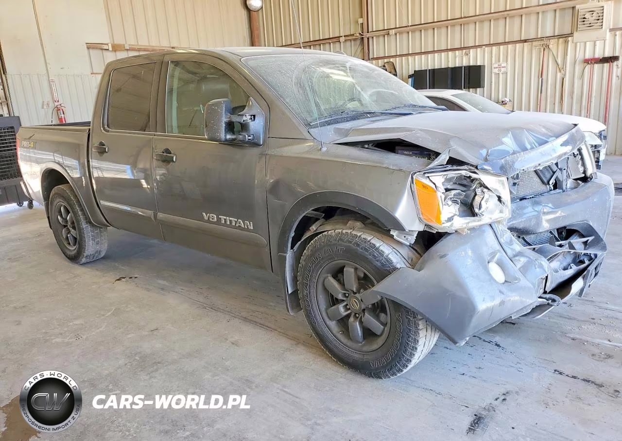 2015 Nissan Titan Pro-4X VIN:1N6BA0EC6FN510094 - 4