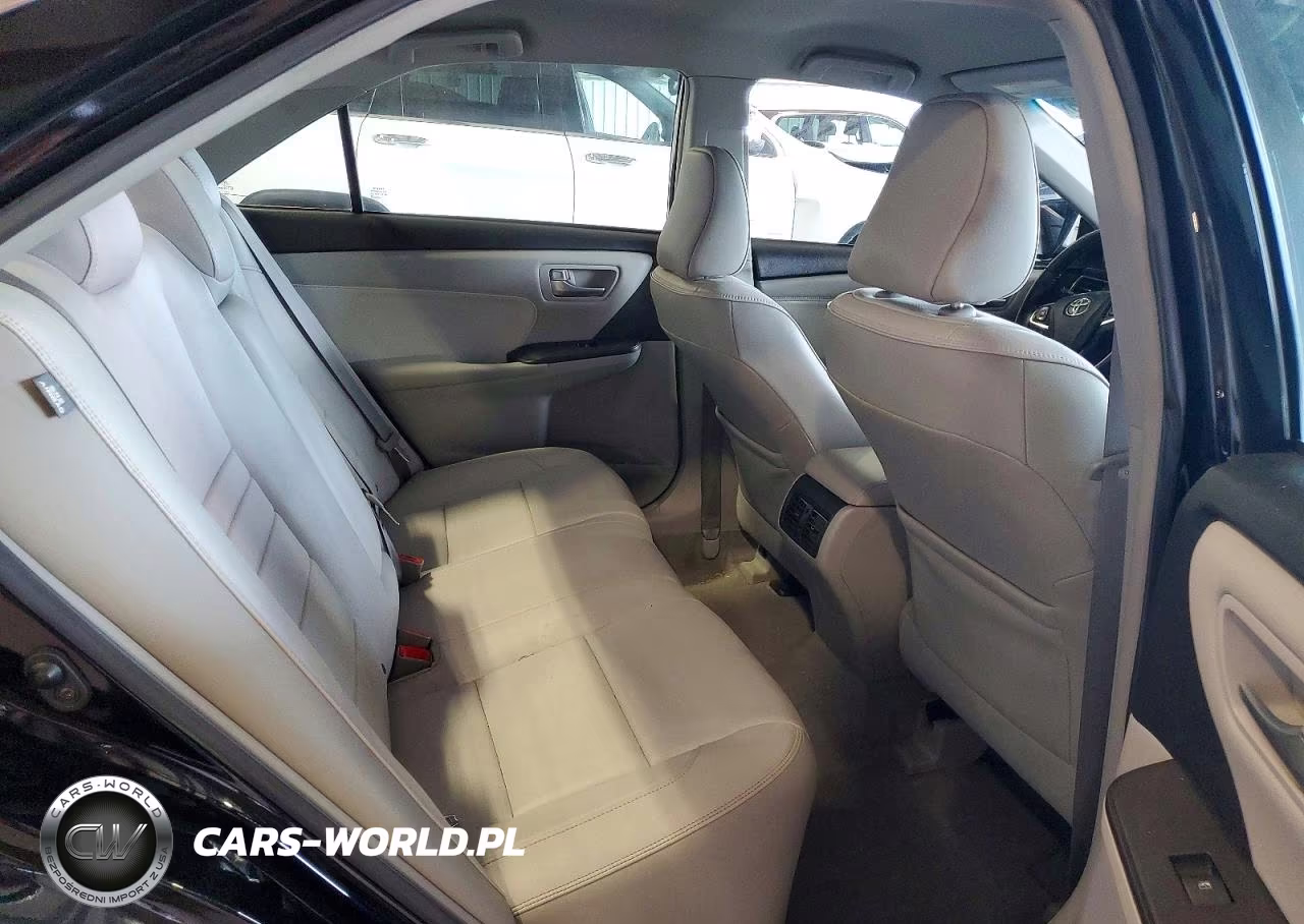 2017 Toyota Camry Xle VIN:4T1BF1FK3HU350082 - 10