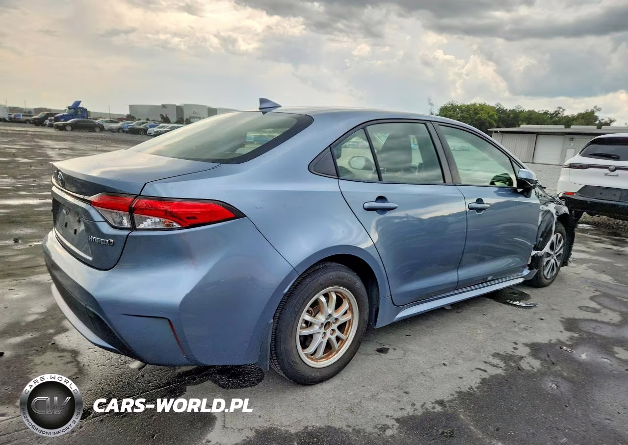2021 Toyota Corolla Le VIN:JTDEAMDE1MJ004154 - 3