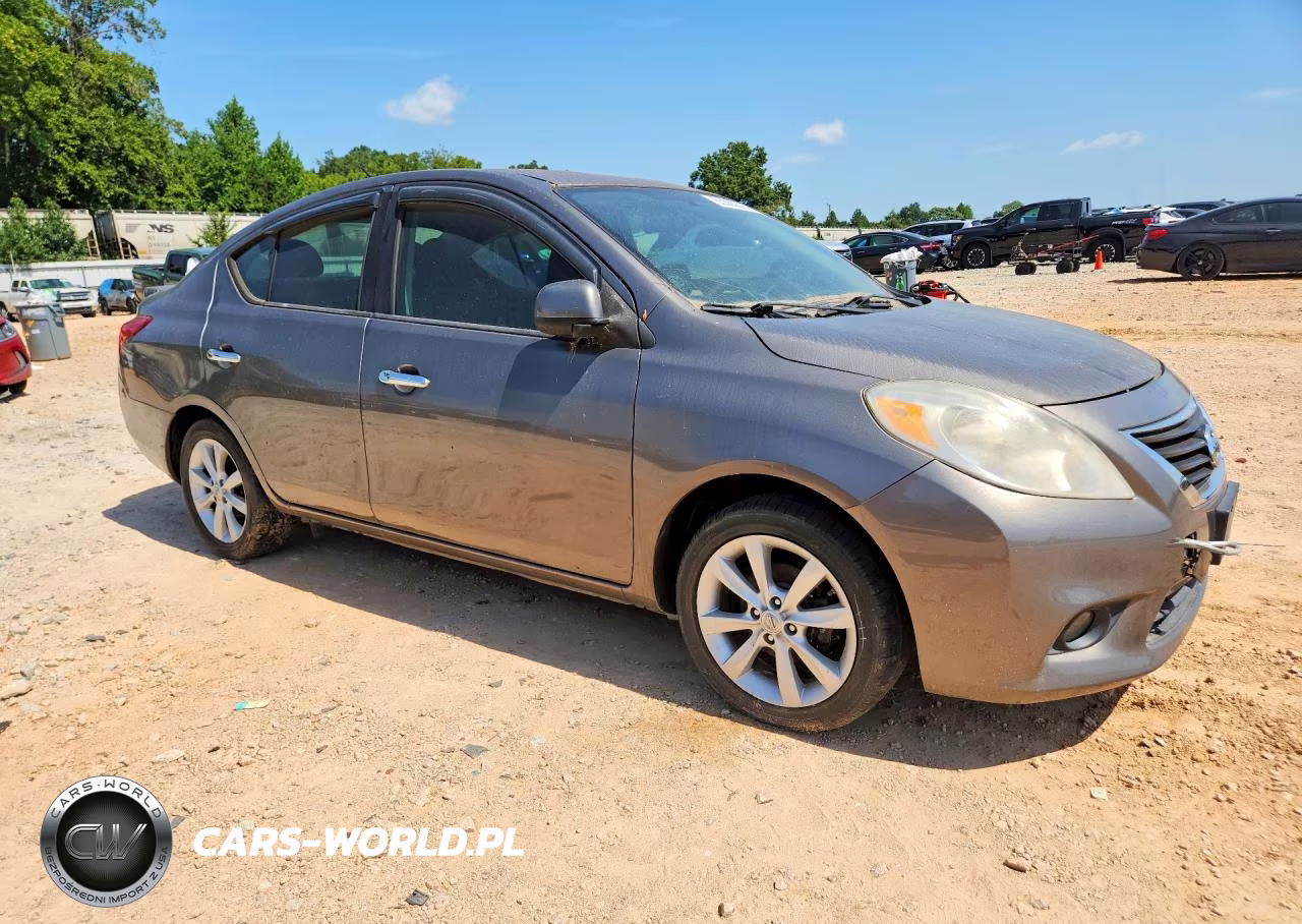 2014 Nissan Versa 1.6 S VIN:3N1CN7AP2EL826638 - 4