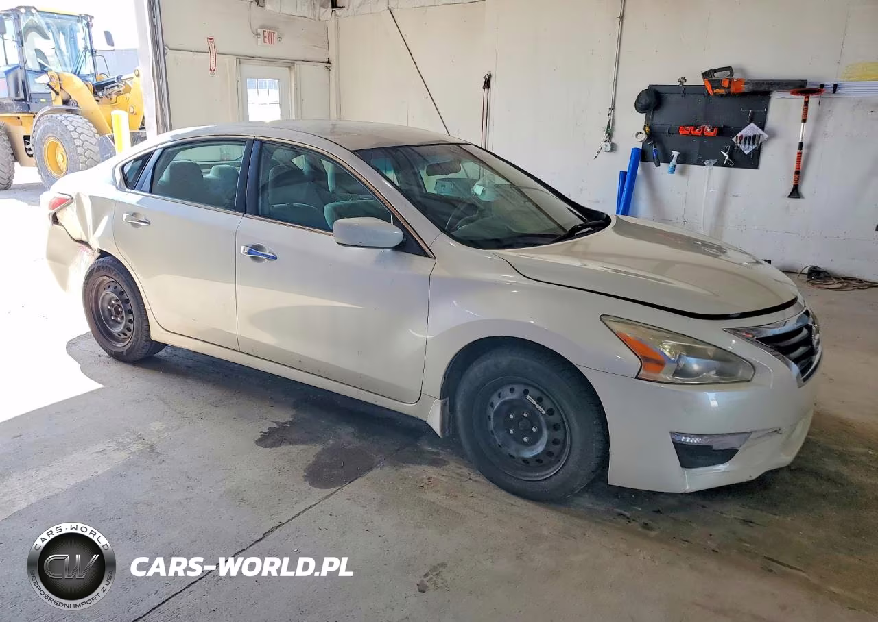 2015 Nissan Altima 2.5 S VIN:1N4AL3AP3FC202871 - 4