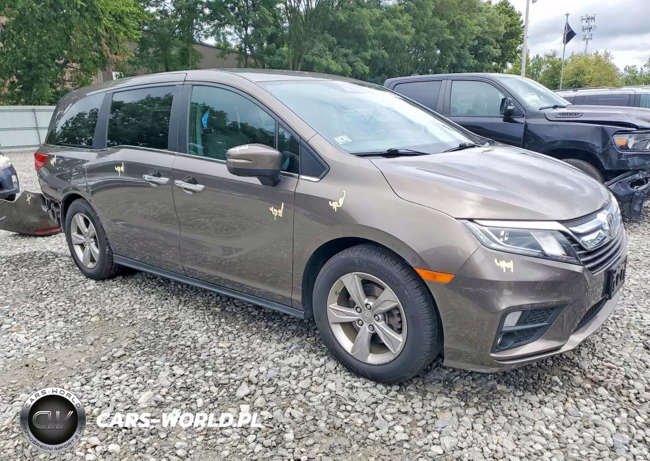 2018 Honda Odyssey Ex VIN:5FNRL6H57JB097430 - 4
