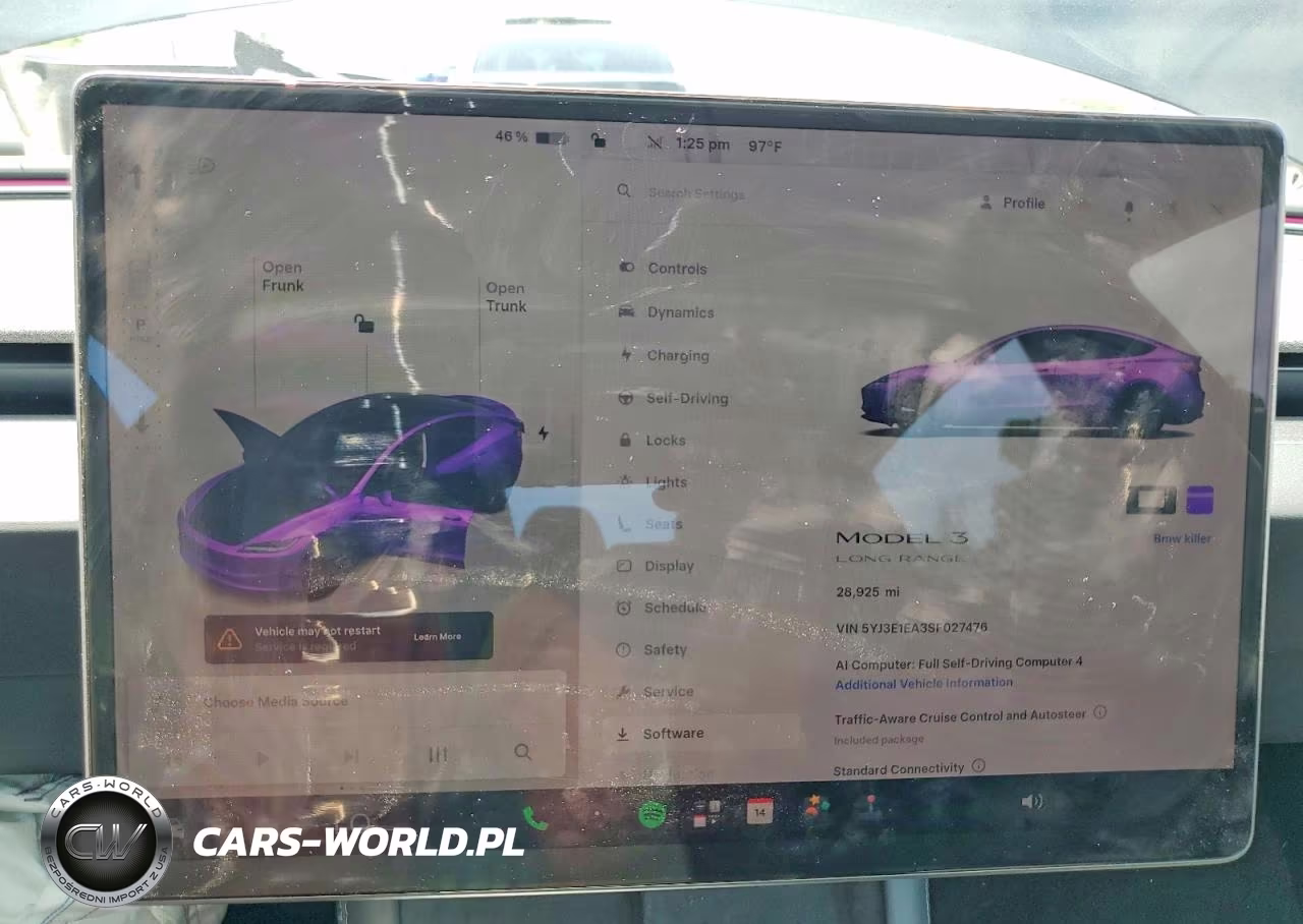 2025 Tesla Model 3 VIN:5YJ3E1EA3SF027476 - 9