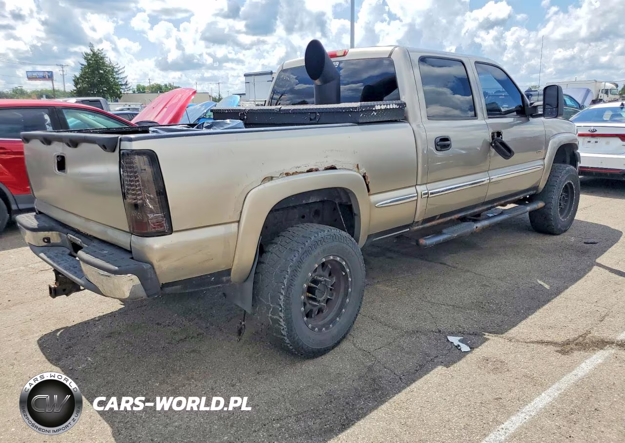 2002 GMC Sierra K2500 Heavy Duty VIN:1GTHK23102F145486 - 3