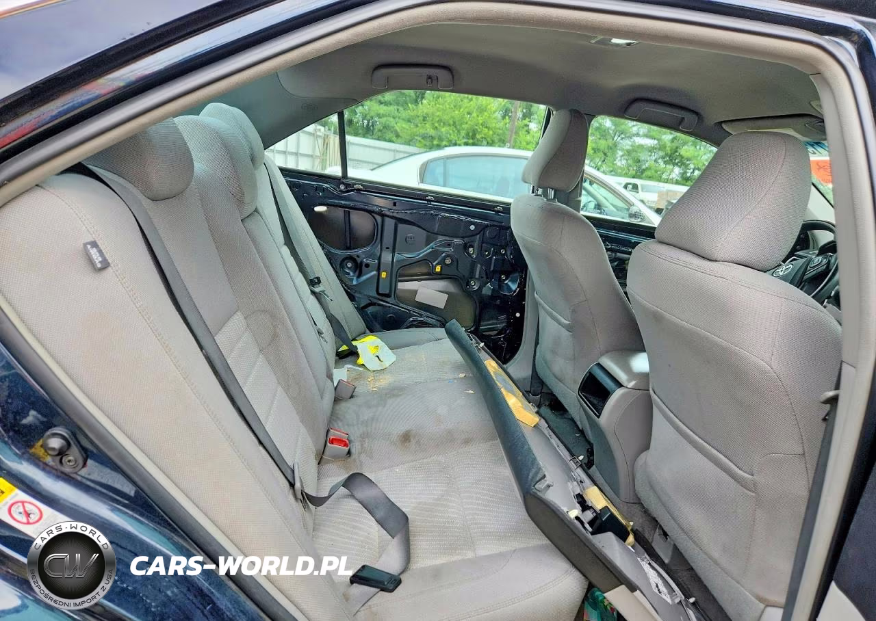 2017 Toyota Camry Le VIN:4T1BF1FKXHU799551 - 10