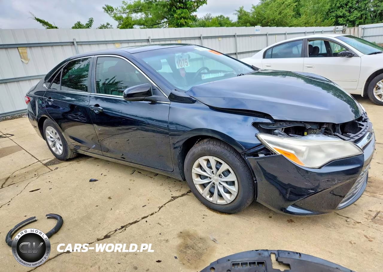 2017 Toyota Camry Le VIN:4T1BF1FKXHU799551 - 4